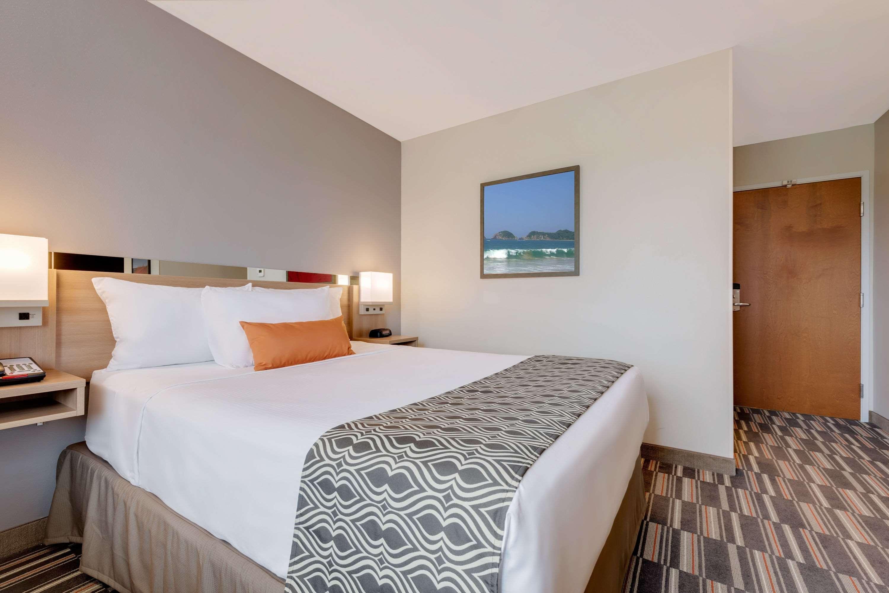 Microtel Inn & Suites By Wyndham Clarion Εξωτερικό φωτογραφία