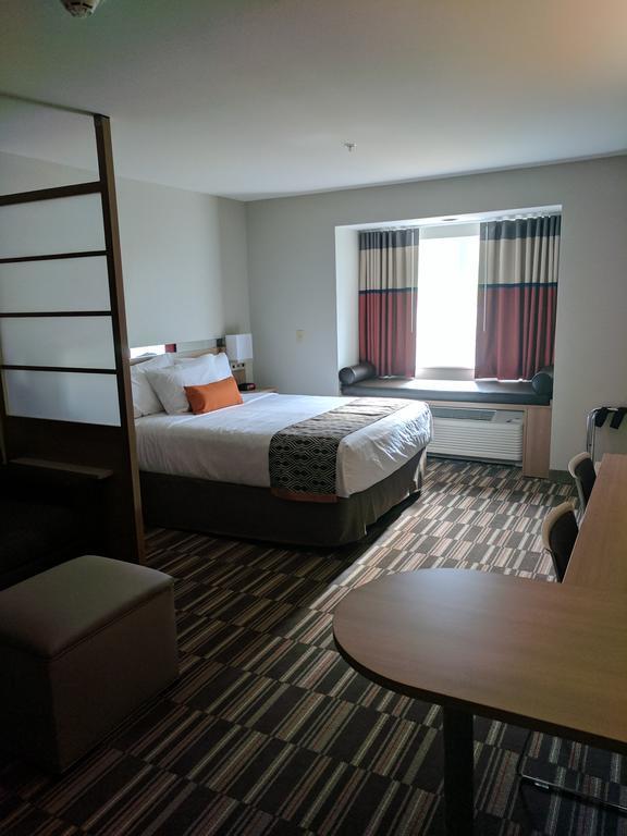 Microtel Inn & Suites By Wyndham Clarion Εξωτερικό φωτογραφία