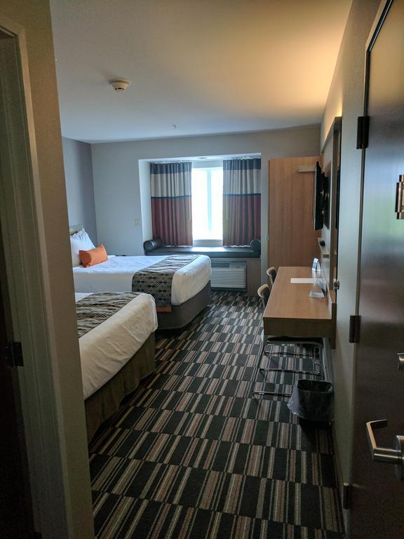Microtel Inn & Suites By Wyndham Clarion Εξωτερικό φωτογραφία